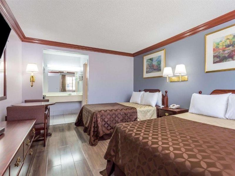 Rodeway Inn San Bernardino & Redlands Екстериор снимка