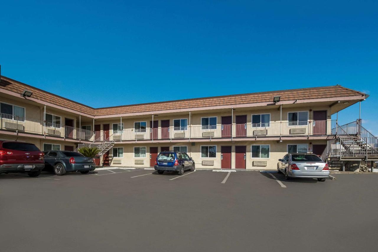 Rodeway Inn San Bernardino & Redlands Екстериор снимка